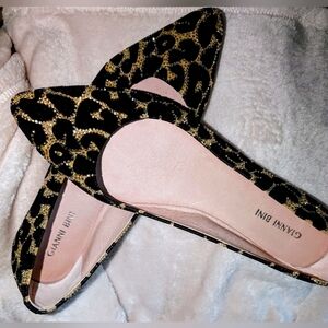 Giani Bini Leopard print rhinestoned pointed flats *EC